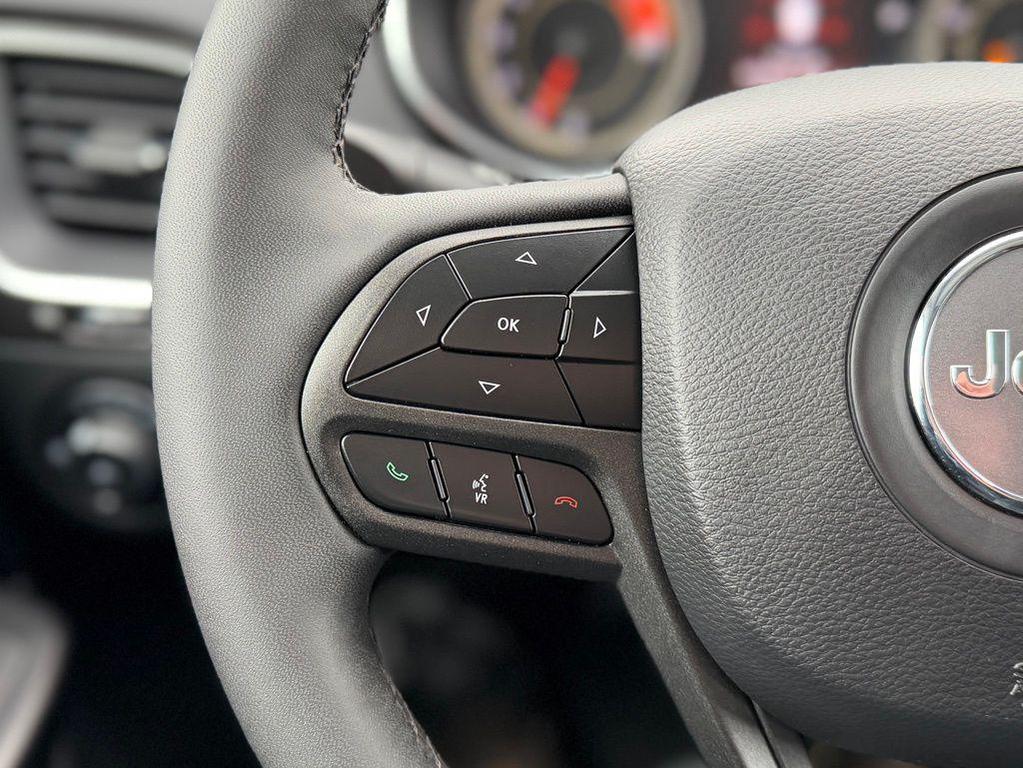 used 2022 Jeep Cherokee car, priced at $24,756