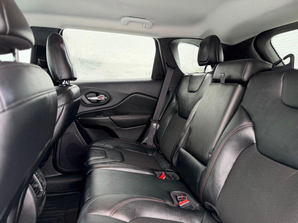 used 2022 Jeep Cherokee car, priced at $24,756