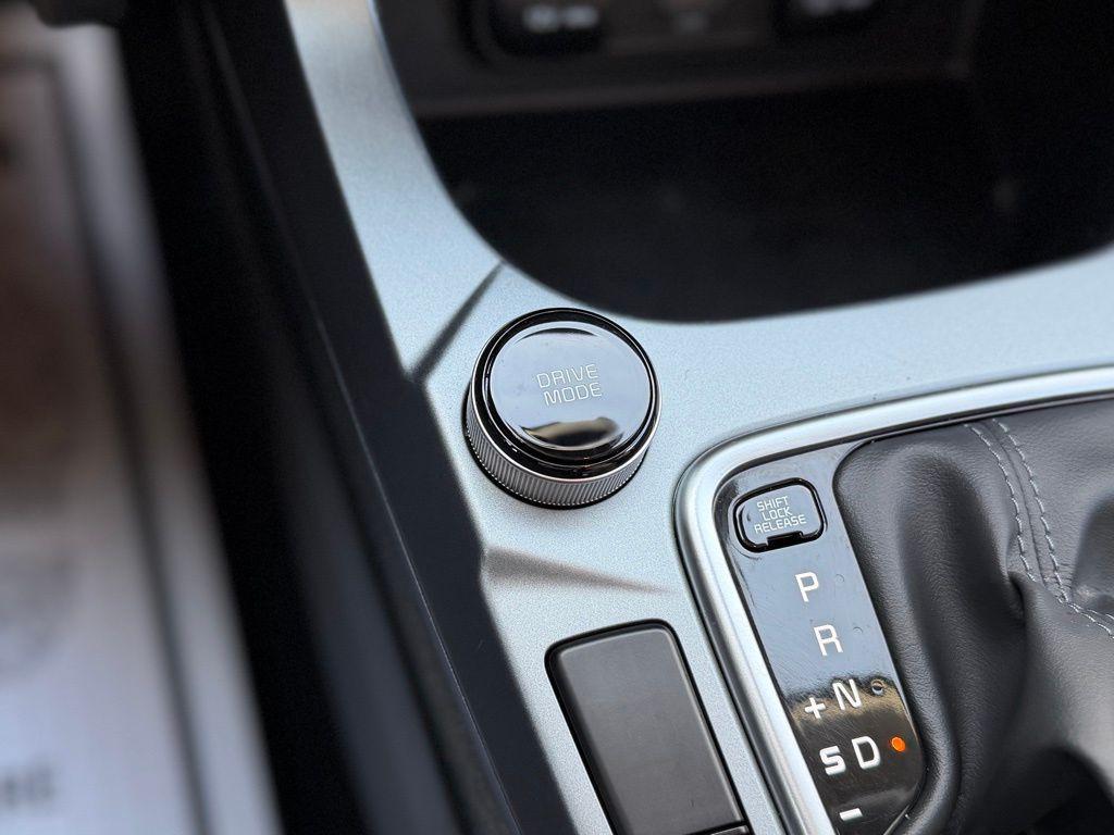 used 2025 Kia Seltos car, priced at $21,156