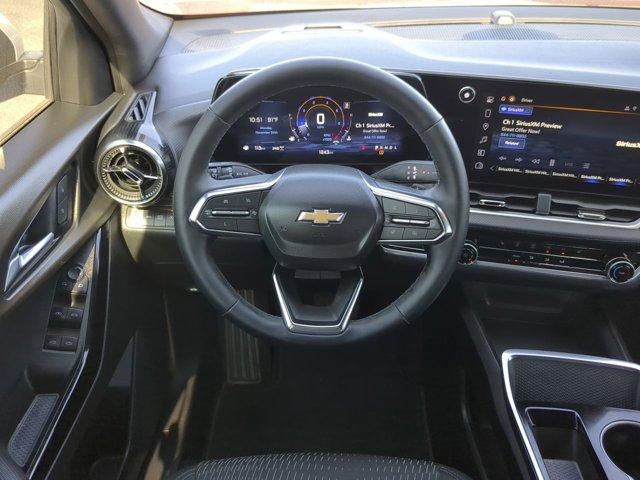 used 2025 Chevrolet Equinox car, priced at $26,884