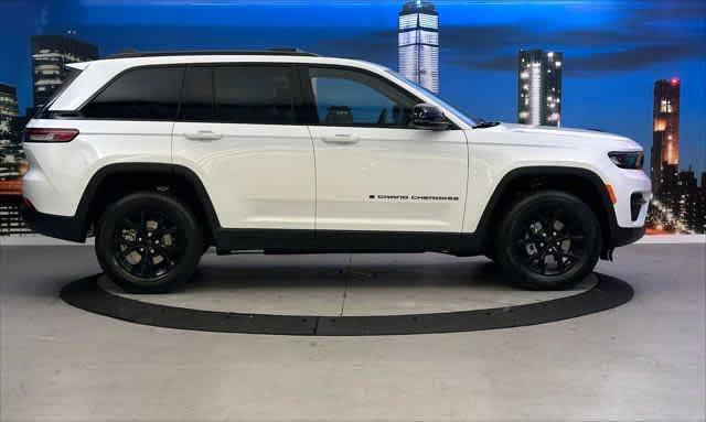 new 2025 Jeep Grand Cherokee car, priced at $41,885