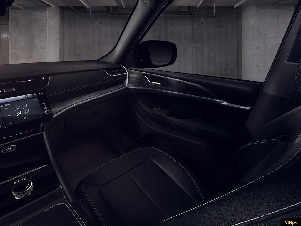 new 2026 Jeep Grand Cherokee car, priced at $48,680