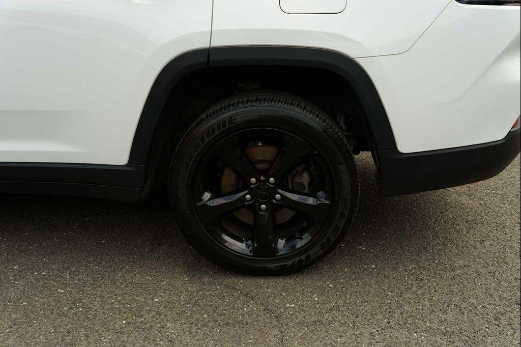 used 2024 Jeep Grand Cherokee L car, priced at $33,087