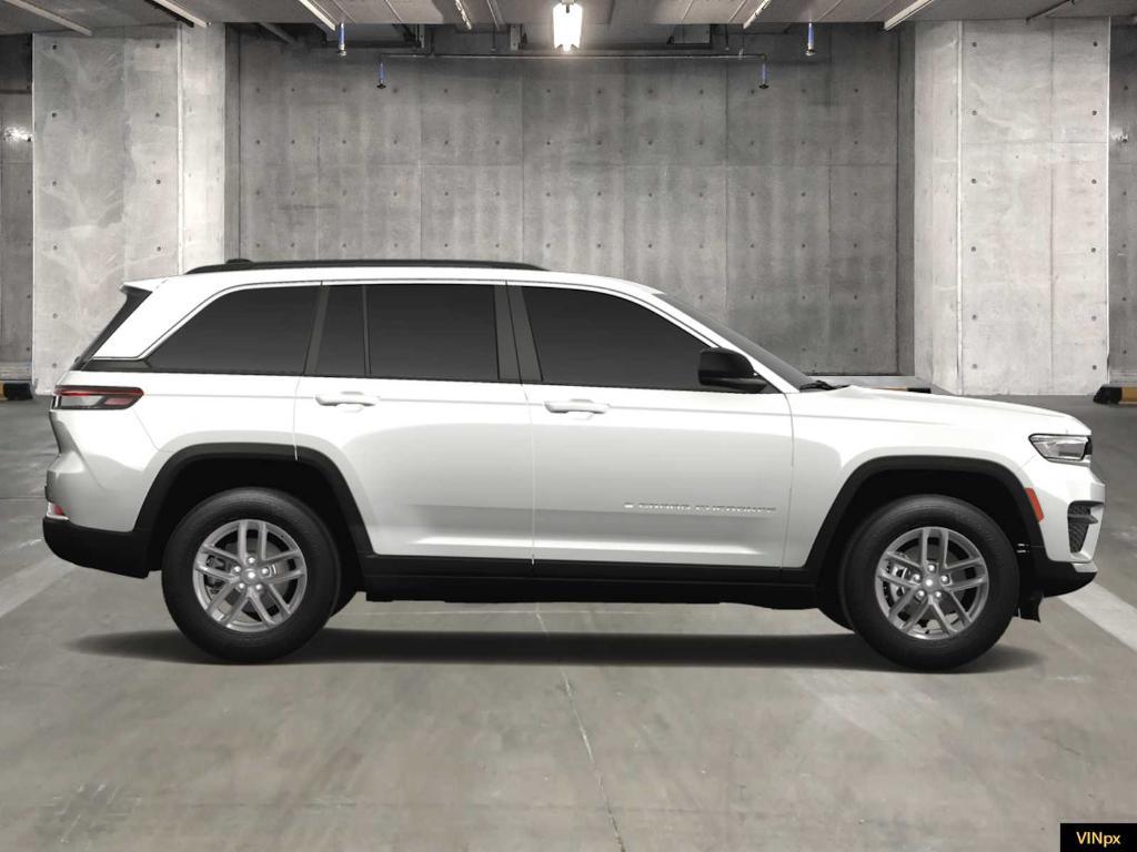 new 2025 Jeep Grand Cherokee car, priced at $39,925