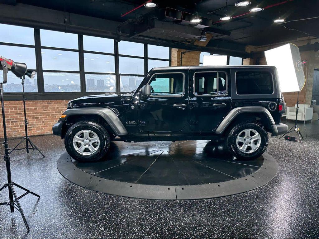 used 2022 Jeep Wrangler Unlimited car, priced at $28,987