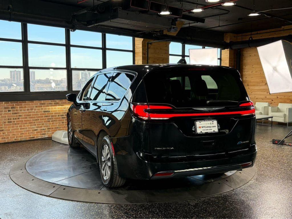 used 2024 Chrysler Pacifica Hybrid car, priced at $25,995