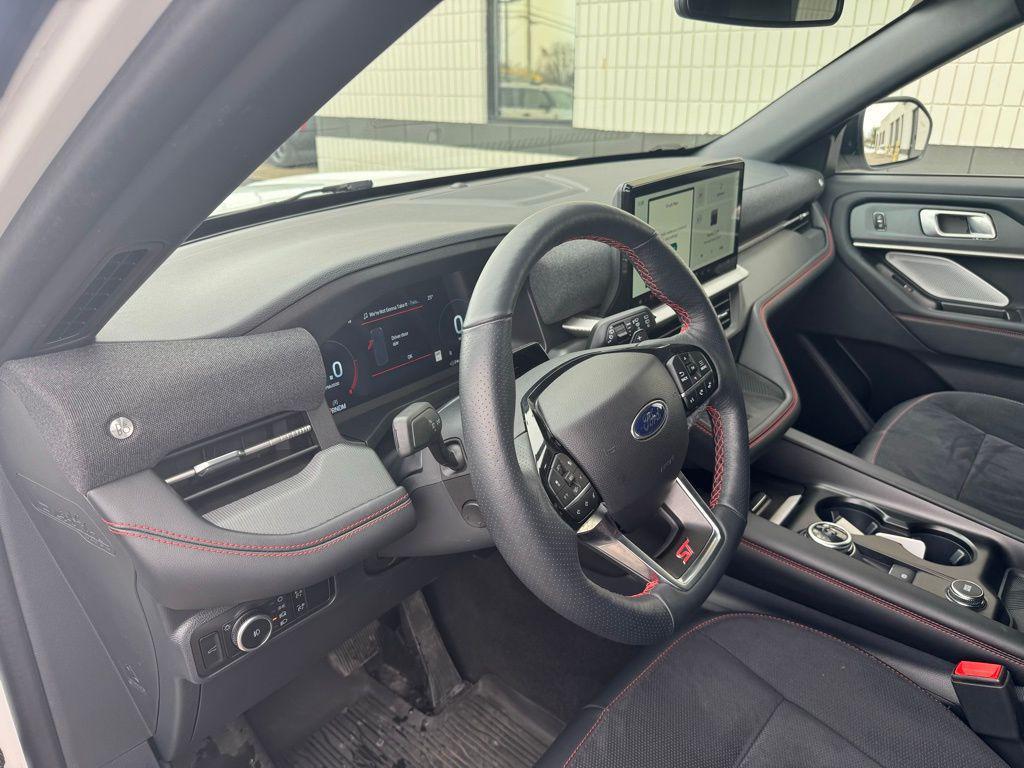used 2025 Ford Explorer car, priced at $53,988