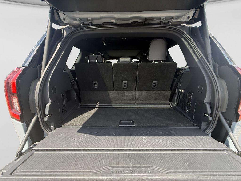 used 2025 Ford Expedition car, priced at $80,450