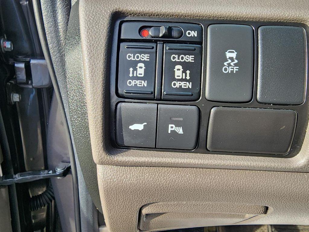 used 2013 Honda Odyssey car, priced at $10,900