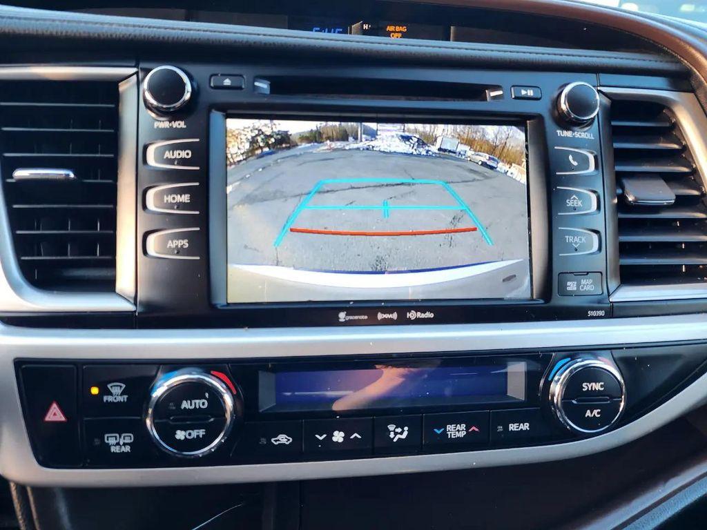 used 2019 Toyota Highlander car, priced at $16,995