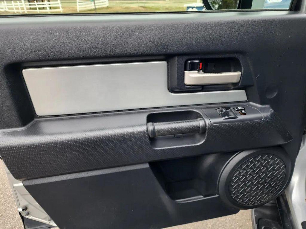 used 2007 Toyota FJ Cruiser car, priced at $12,500