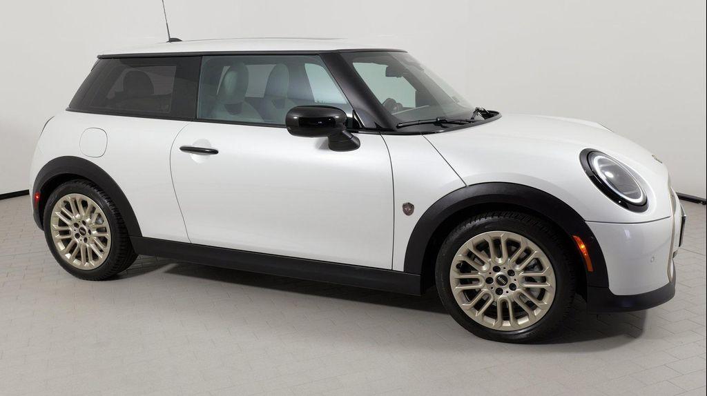 used 2025 MINI Hardtop car, priced at $29,999