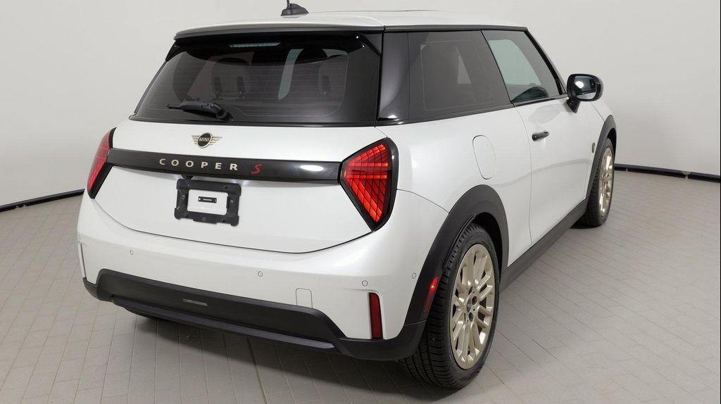 used 2025 MINI Hardtop car, priced at $29,999