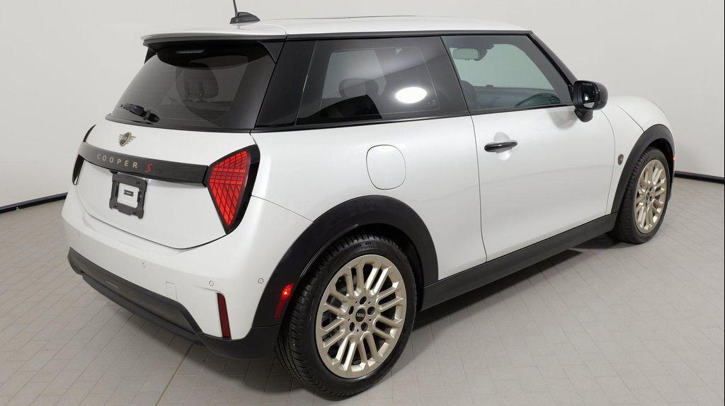 used 2025 MINI Hardtop car, priced at $29,999