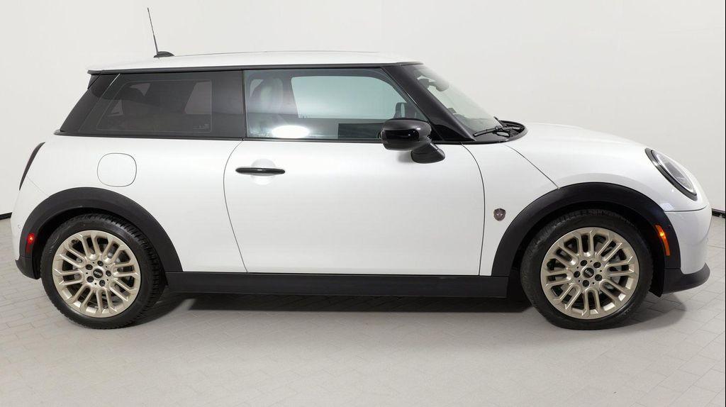 used 2025 MINI Hardtop car, priced at $29,999