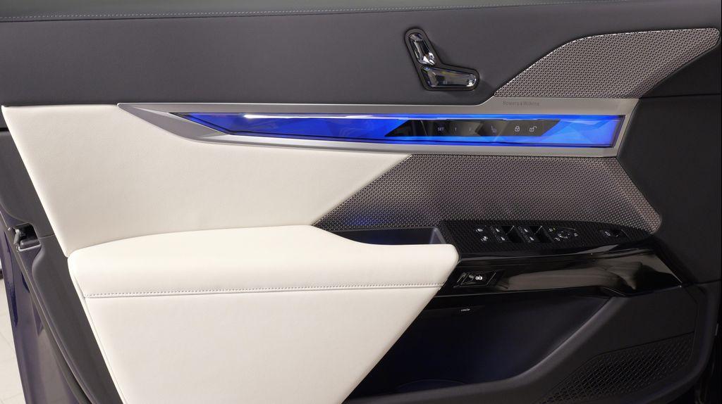 used 2023 BMW 760 car, priced at $79,999