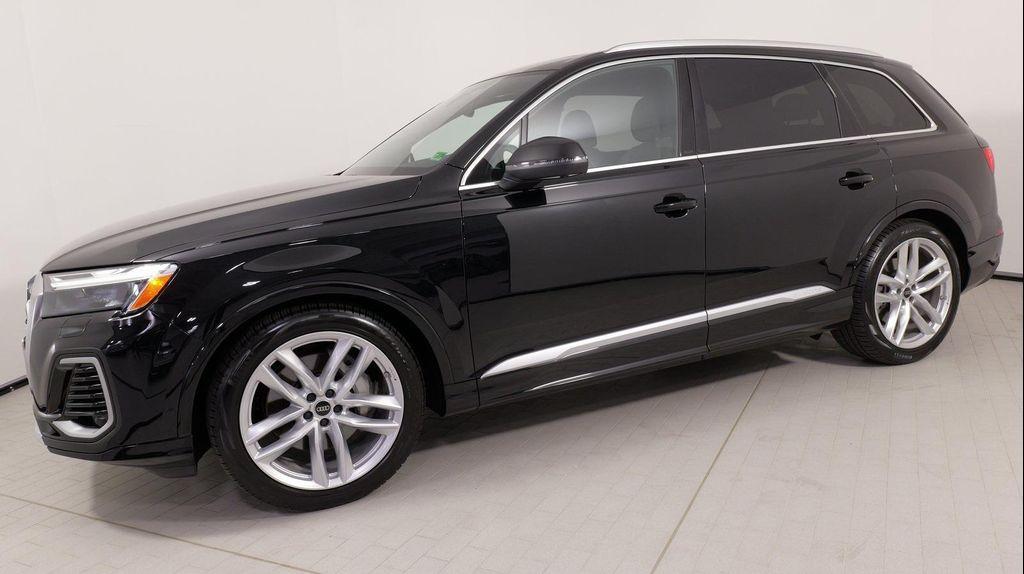 used 2025 Audi Q7 car, priced at $59,999