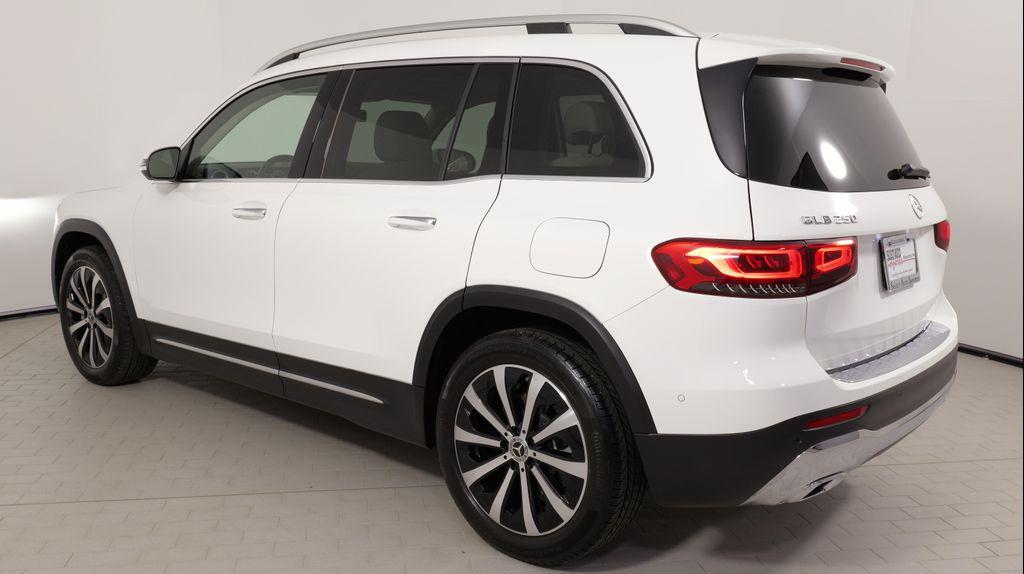 used 2021 Mercedes-Benz GLB 250 car, priced at $30,999