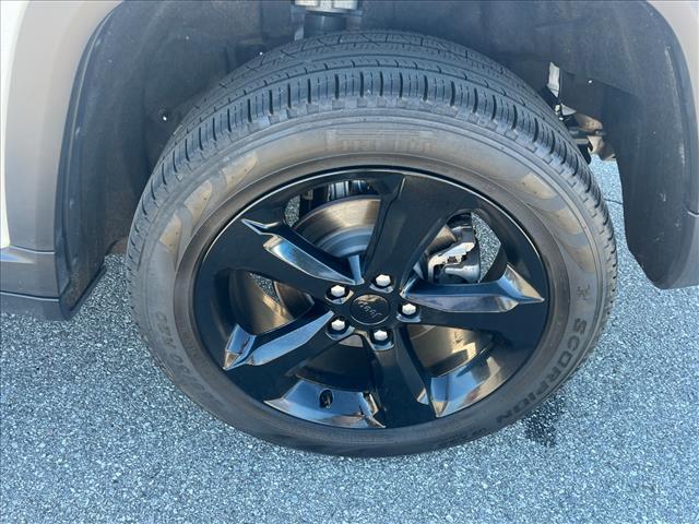 used 2024 Jeep Grand Cherokee car, priced at $45,480