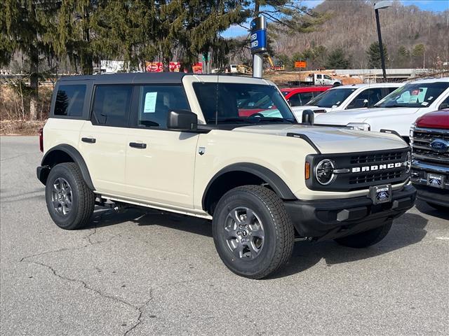 new 2025 Ford Bronco car, priced at $51,065