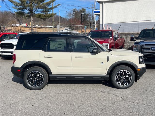 new 2025 Ford Bronco Sport car, priced at $39,370
