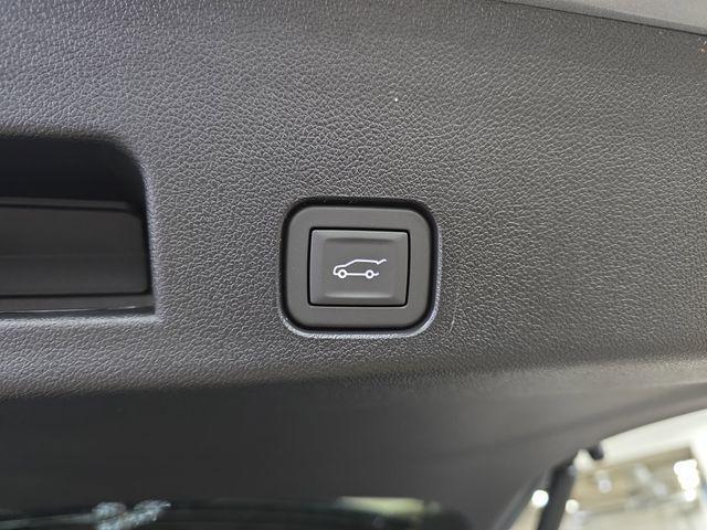 new 2026 Chevrolet Traverse car, priced at $60,019