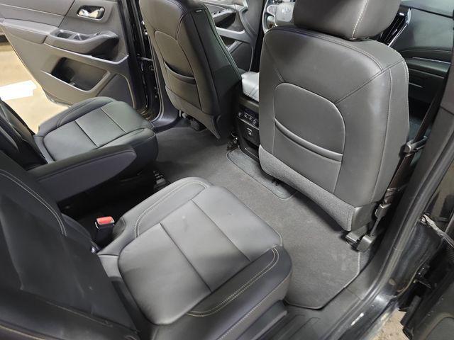 used 2023 Chevrolet Traverse car, priced at $33,638