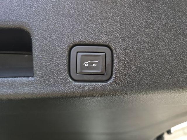 used 2024 Chevrolet Traverse car, priced at $43,500