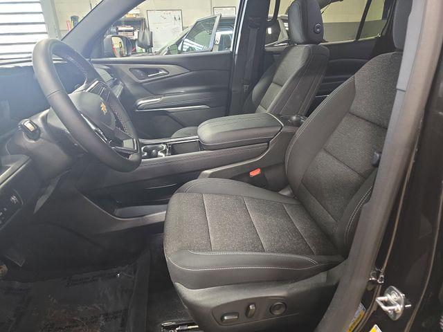 new 2026 Chevrolet Traverse car, priced at $42,255