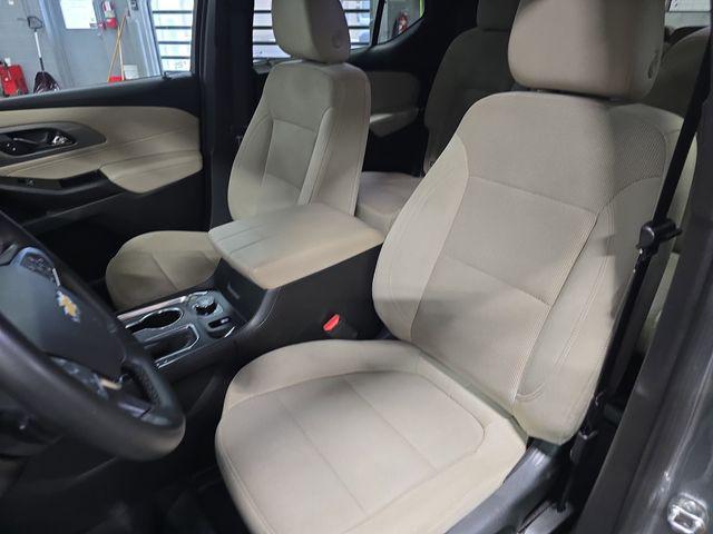 used 2023 Chevrolet Traverse car, priced at $32,700