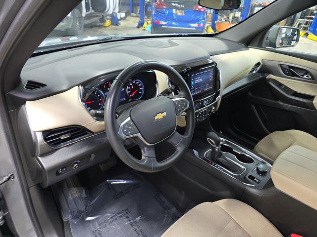 used 2023 Chevrolet Traverse car, priced at $32,700