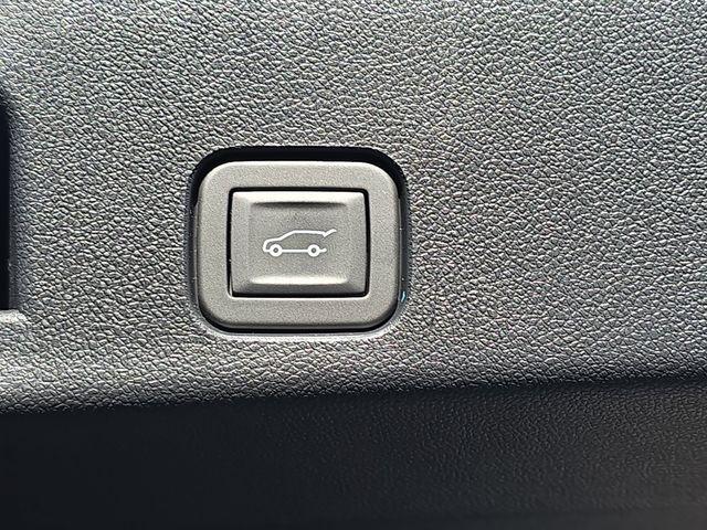 new 2026 Chevrolet Traverse car, priced at $56,679