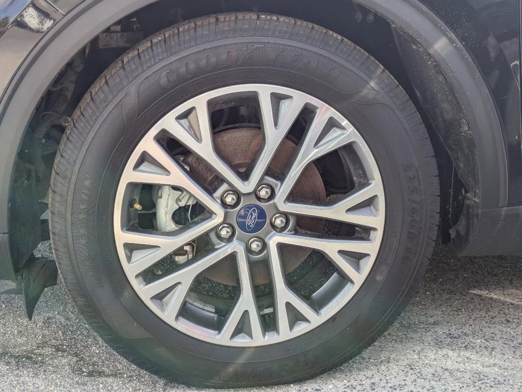 used 2022 Ford Escape car, priced at $8,484