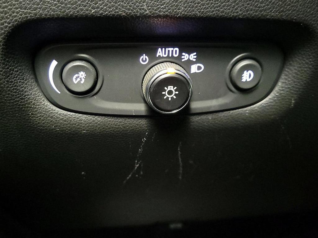 used 2021 Chevrolet Traverse car, priced at $19,998