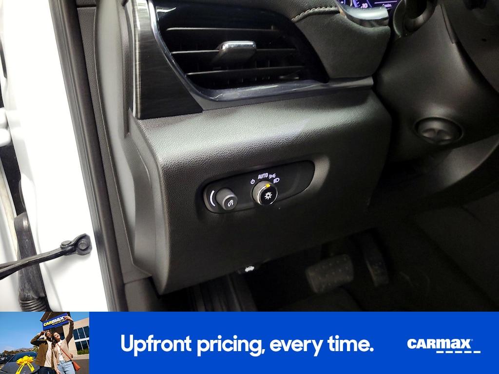 used 2023 Chevrolet Traverse car, priced at $37,998