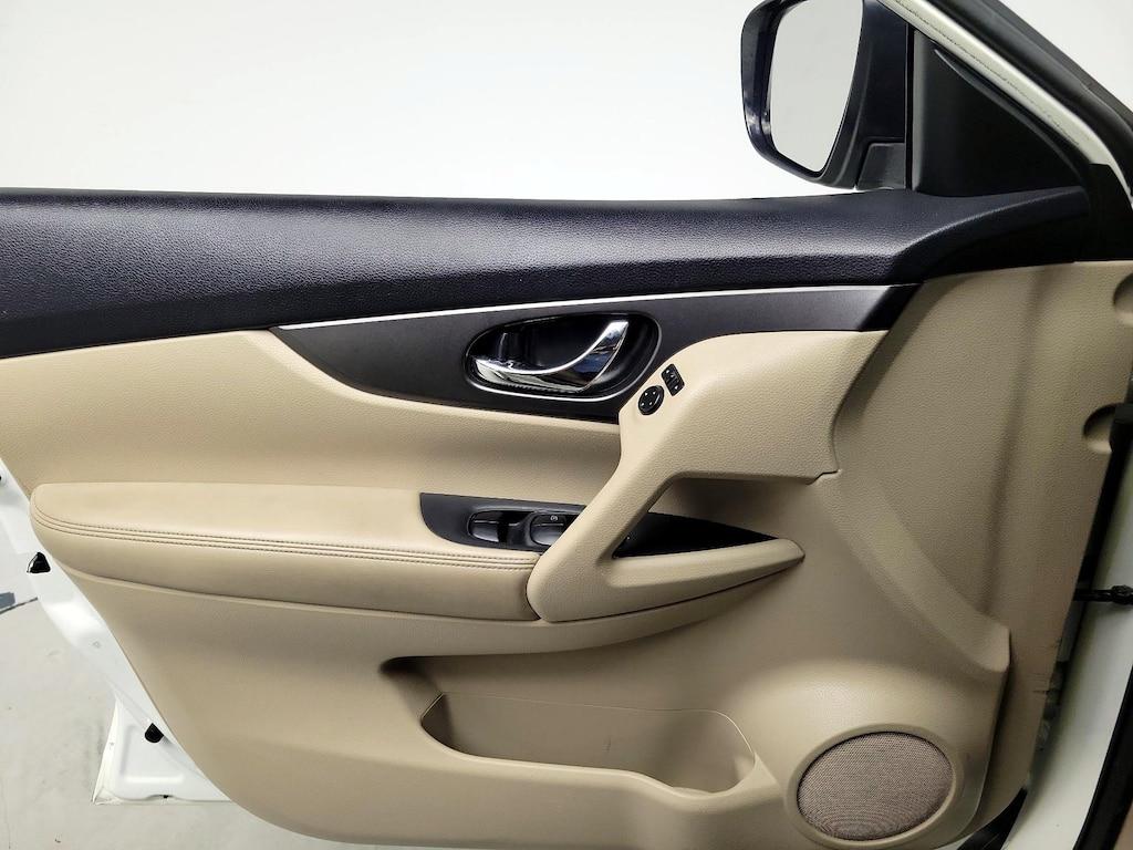 used 2016 Nissan Rogue car, priced at $12,998