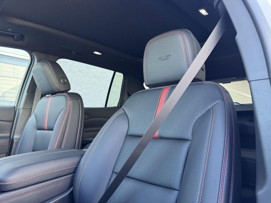 new 2026 Chevrolet Traverse car, priced at $62,825