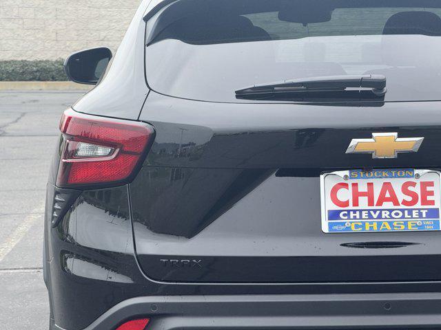 new 2026 Chevrolet Trax car, priced at $25,065