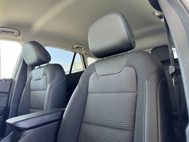 new 2025 Chevrolet Trax car, priced at $25,795