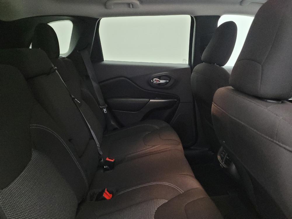 used 2020 Jeep Cherokee car, priced at $17,995