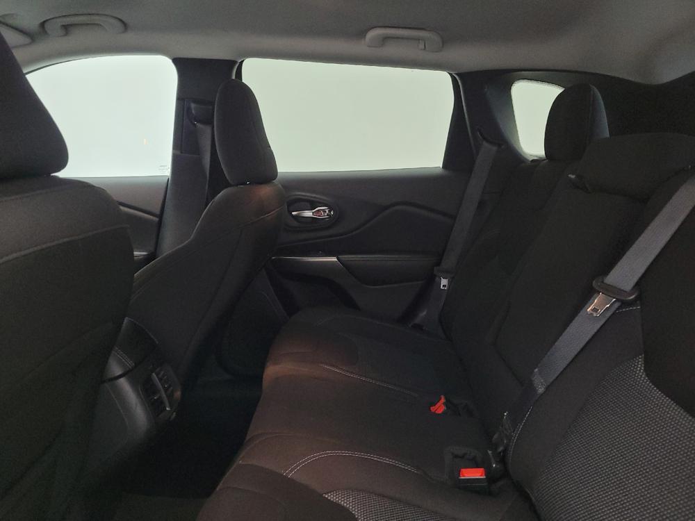 used 2020 Jeep Cherokee car, priced at $17,995