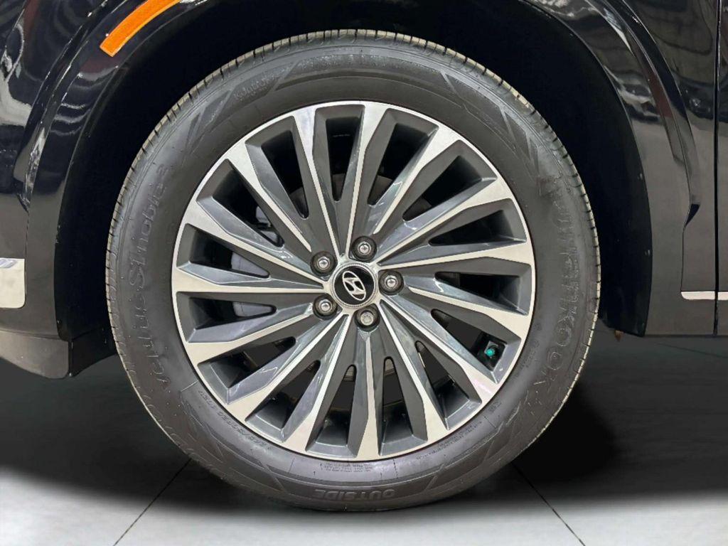 used 2024 Hyundai Palisade car, priced at $37,124