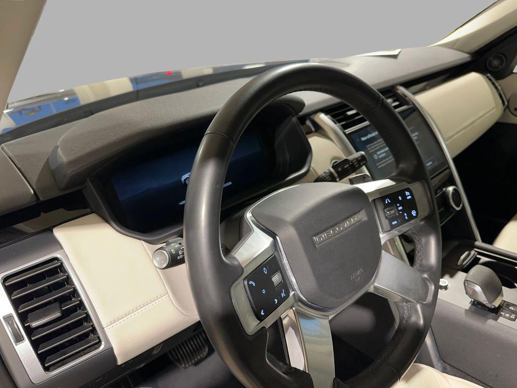 used 2024 Land Rover Discovery car, priced at $30,999