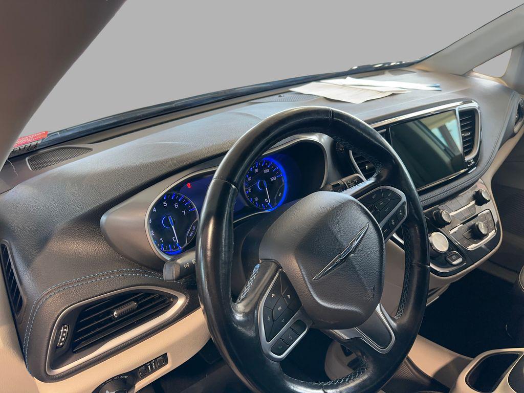 used 2021 Chrysler Pacifica car, priced at $22,999