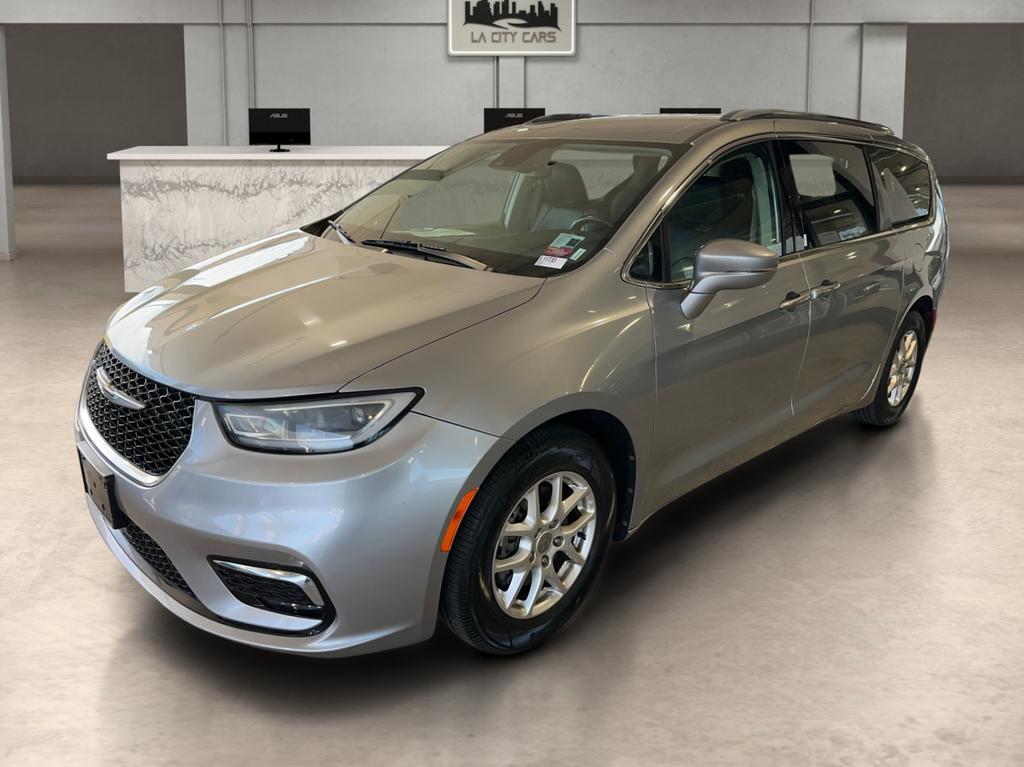 used 2021 Chrysler Pacifica car, priced at $22,999