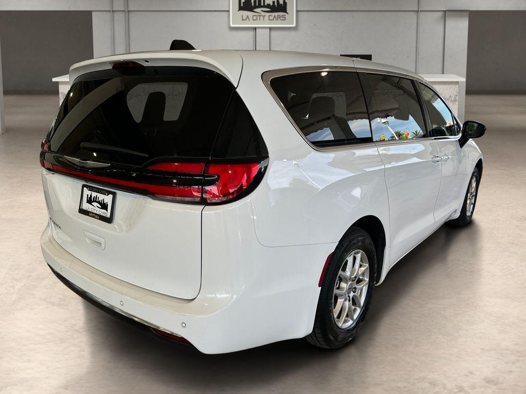 used 2024 Chrysler Pacifica car, priced at $19,799
