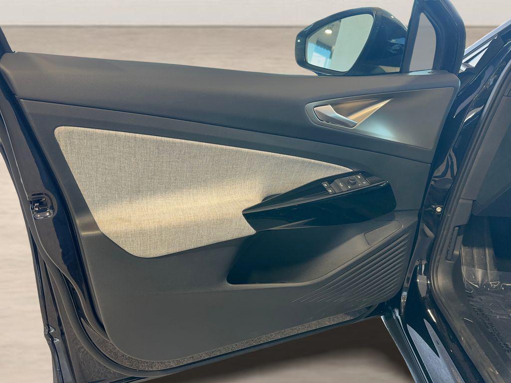 used 2025 Volkswagen ID.4 car, priced at $26,999