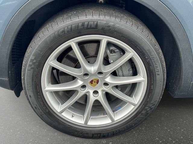 used 2019 Porsche Cayenne car, priced at $34,336