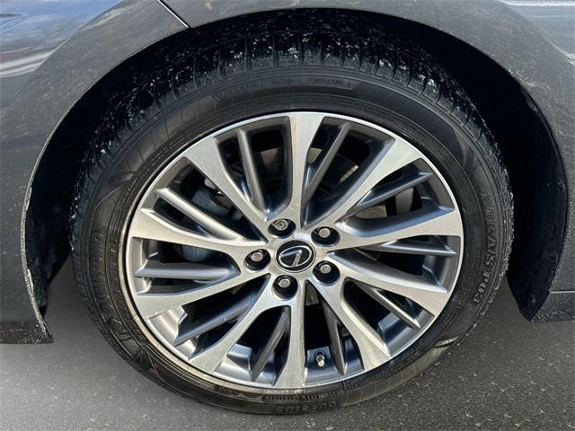 used 2020 Lexus ES 300h car, priced at $28,991