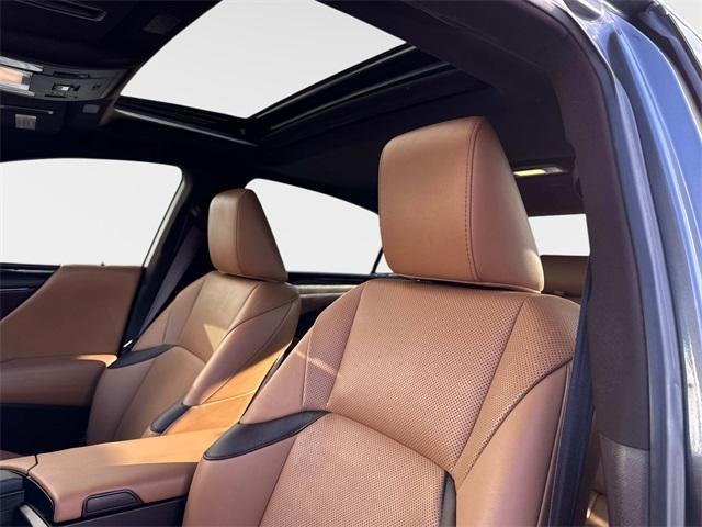 used 2020 Lexus ES 300h car, priced at $28,991